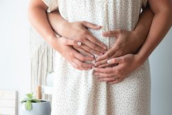Objawy ciąży – kiedy się pojawiają? Jak je rozpoznać?