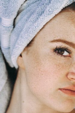 Poradnia dermatologiczna – kiedy warto się do niej zgłosić?